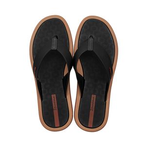 Sandalia-flip-flop-de-tira-ancha-color-negro